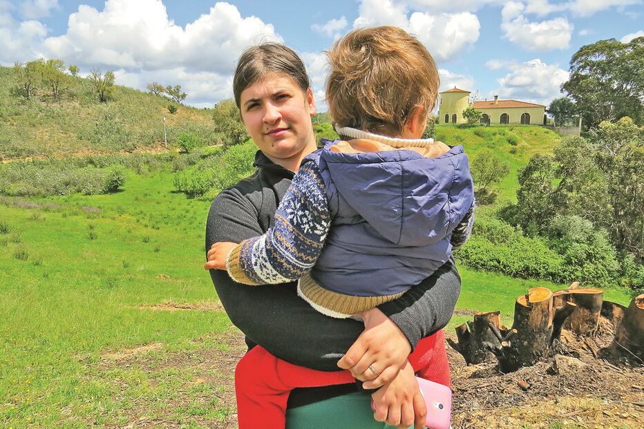 Luísa Santos e o filho Tiago Guerreiro, de apenas três anos   