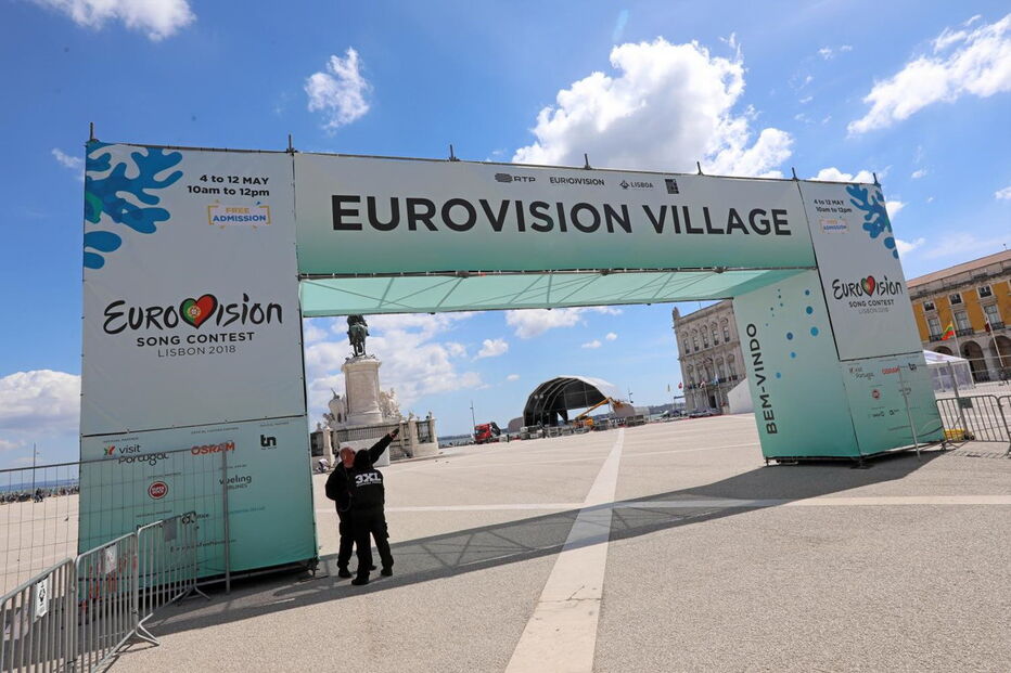 Eurovision Village já está a ser montada na Praça do Comércio, em Lisboa