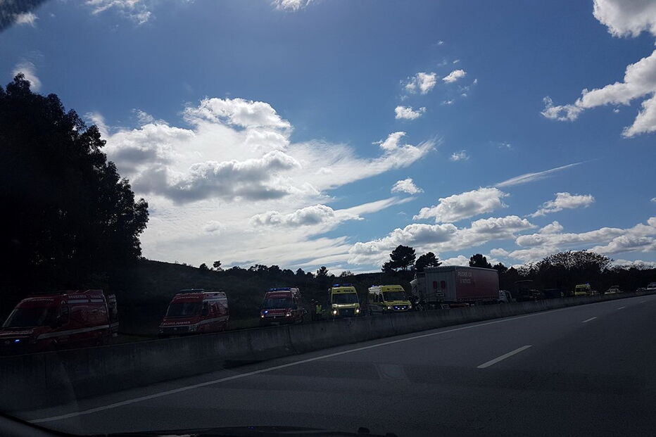 Acidente na A25