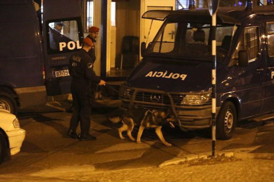 Operação policial no aeroporto de Lisboa para controlar motoristas de táxi 