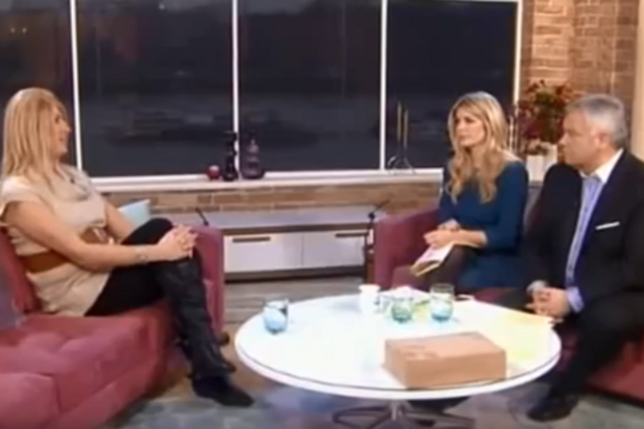 Crystal Warren na entrevista ao ITV's This Morning
