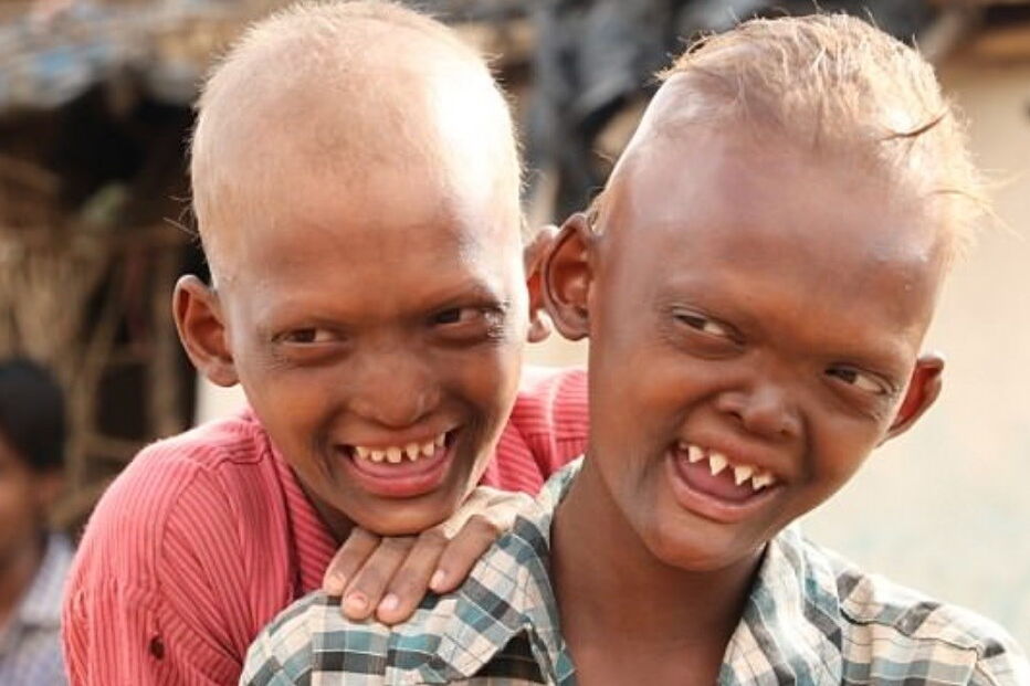 irmãos indianos, fantasmas, india 