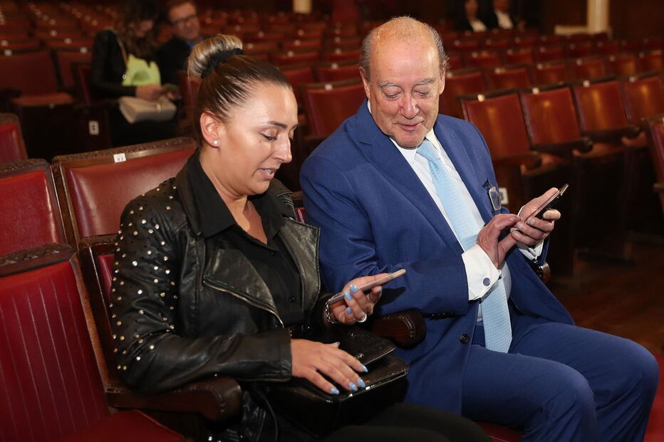 Pinto da Costa com Cláudia Campo no Teatro Sá da Bandeira, no Porto