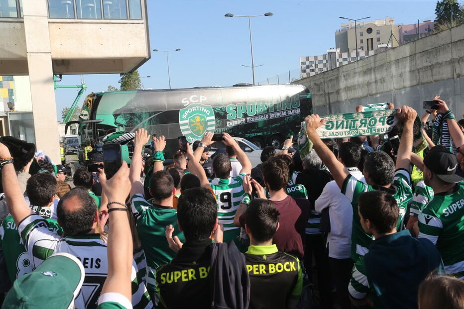 Adeptos do Sporting fazem a festa