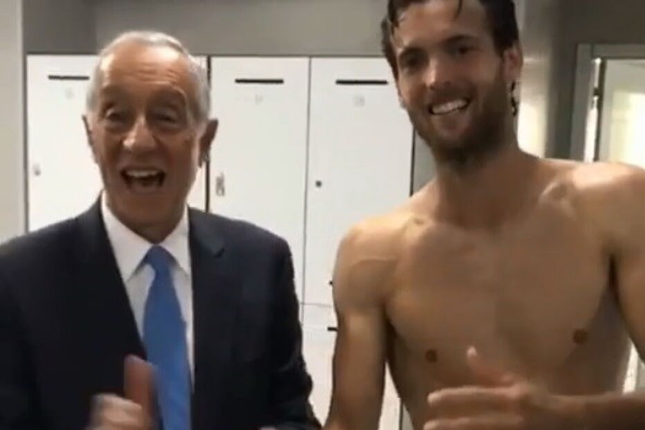 Marcelo felicita João Sousa no balneário