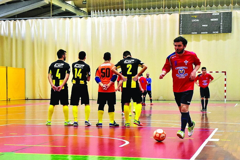 Jogadores do Cercal em protesto