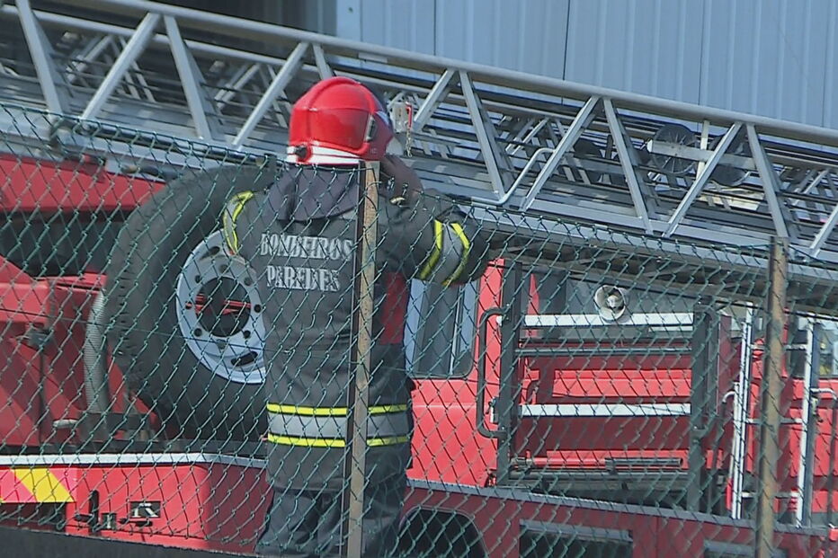 Incêndio consome fábrica de móveis em Paredes