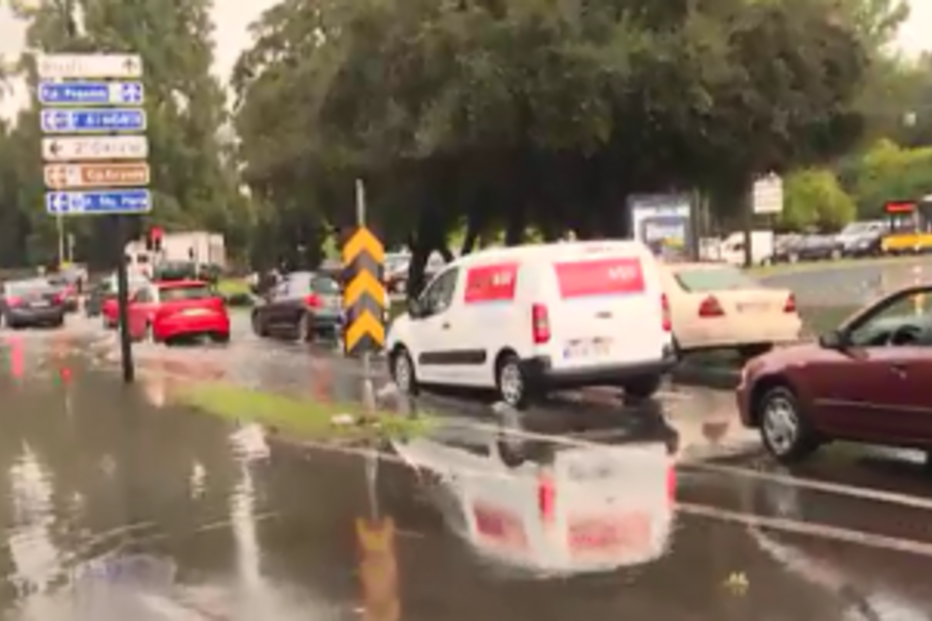 2018-05-07_15_21.30 mau tempo.png