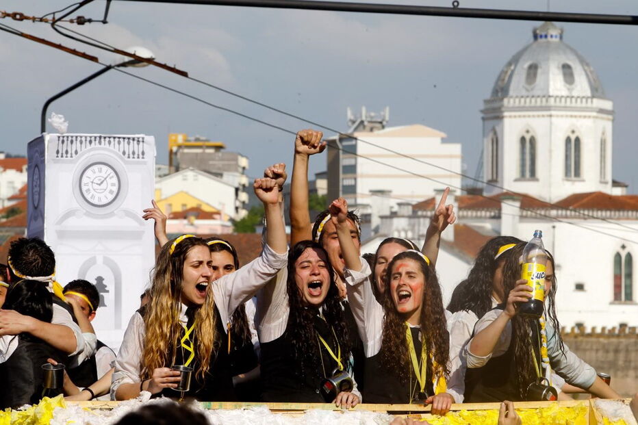 Cortejo da Queima das Fitas em Coimbra