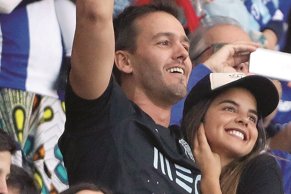 Sara Matos com o namorado Pedro Teixeira no Estádio do Dragão