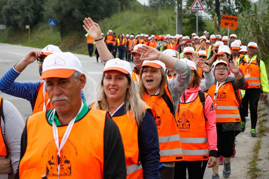 Boa disposição dos peregrinos ajuda a ‘encurtar’ o percurso até Fátima 