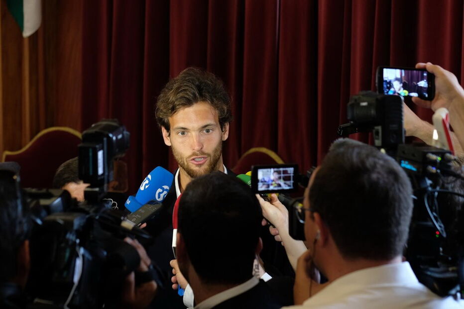 Medalha de mérito para João Sousa
