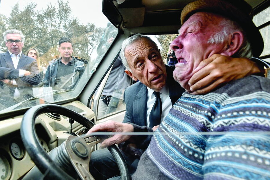 Presidente da República com os afetados pelos fogos