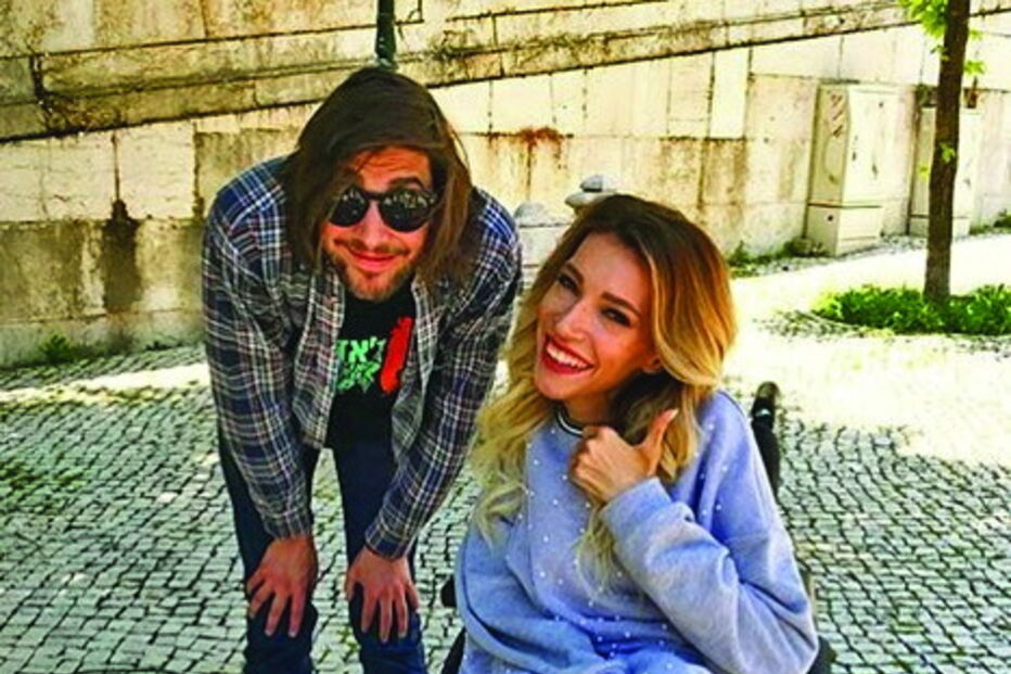 Salvador Sobral e a cantora russa Julia Samoylova, em Lisboa   