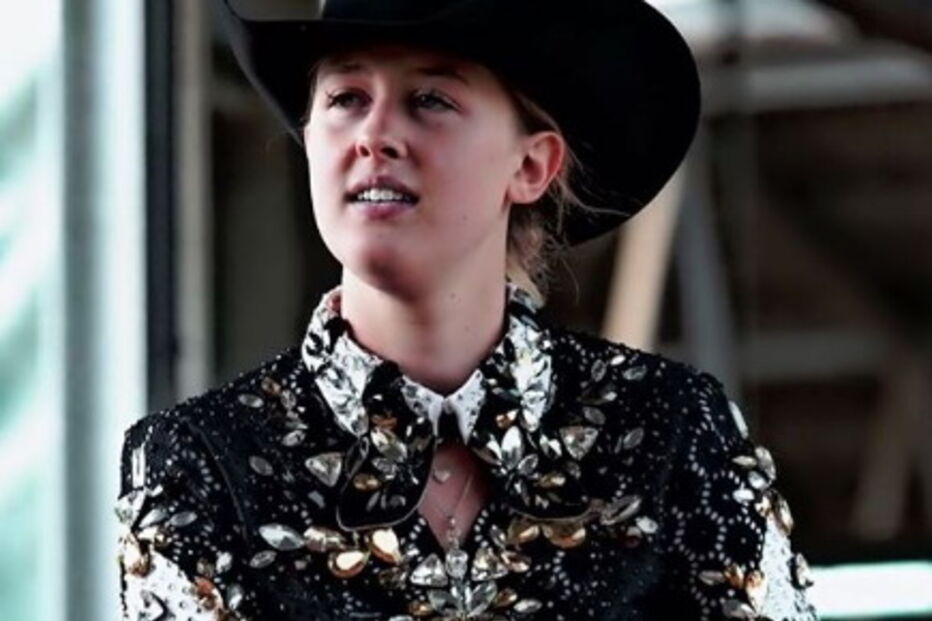 Filha de Schumacher quebra o silêncio pela primeira vez após acidente do pai