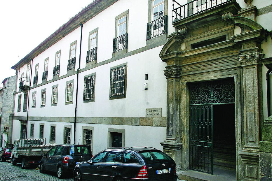 Julgamento do antigo procurador que se fazia passar por advogado decorreu no Tribunal de S. João Novo, no Porto