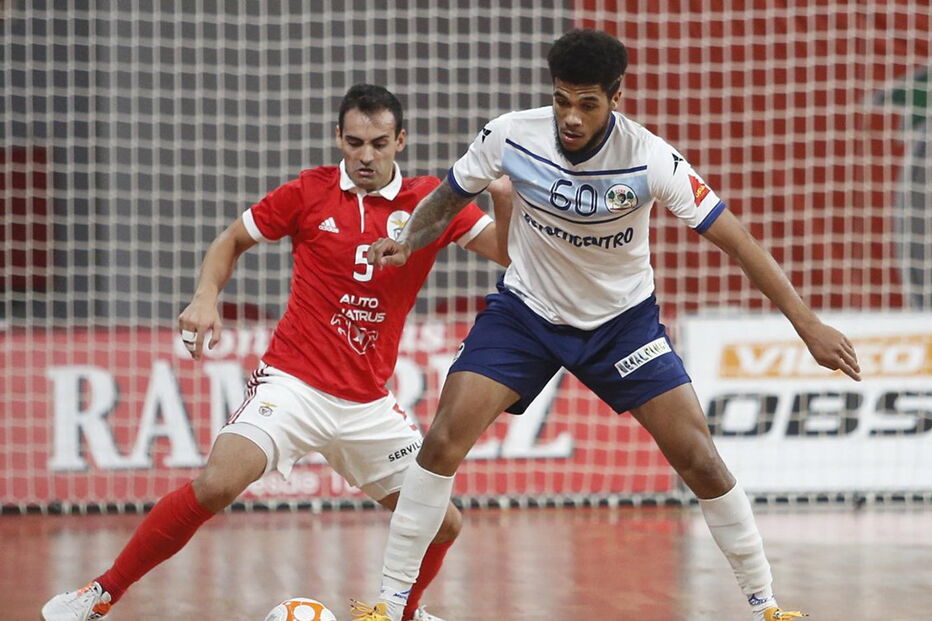 Benfica e Burinhosa jogaram para o campeonato de futsal, na Luz, em dezembro