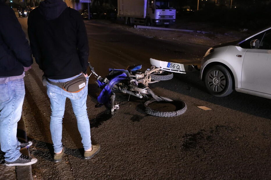 Acidente de mota em Albufeira
