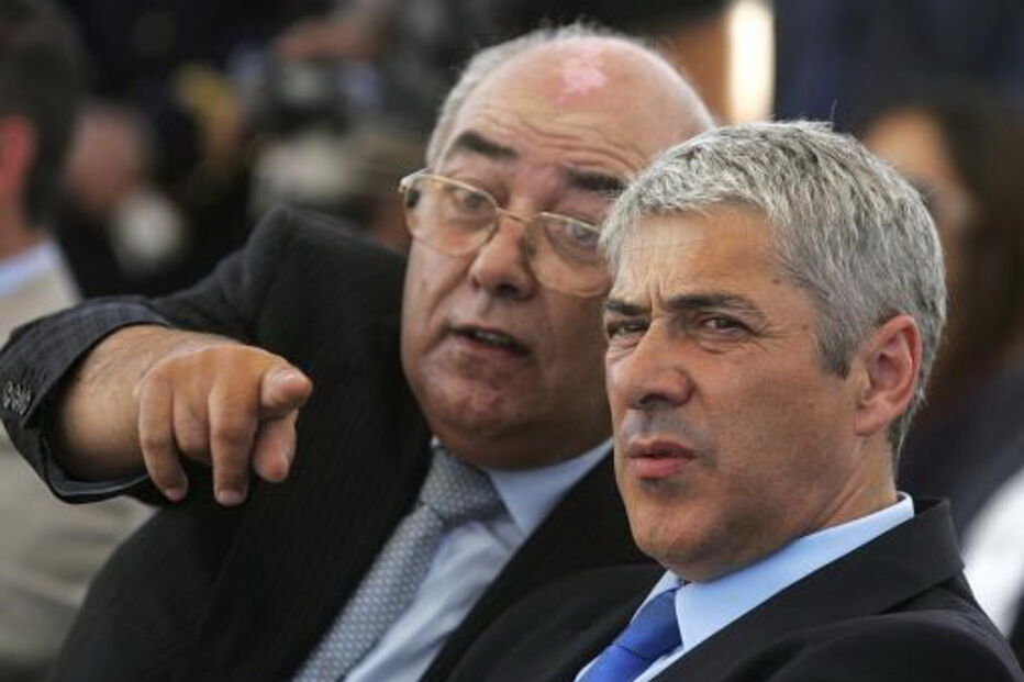 José Sócrates com  Mário Lino em 2009