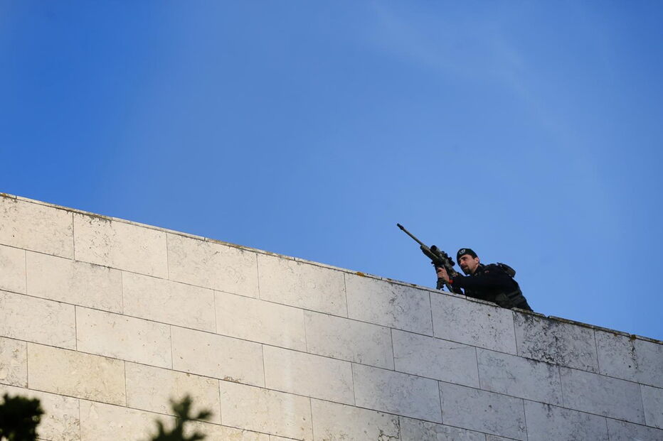 Snipers ocupam posições estratégicas à volta do recinto da Eurovisão, em Lisboa