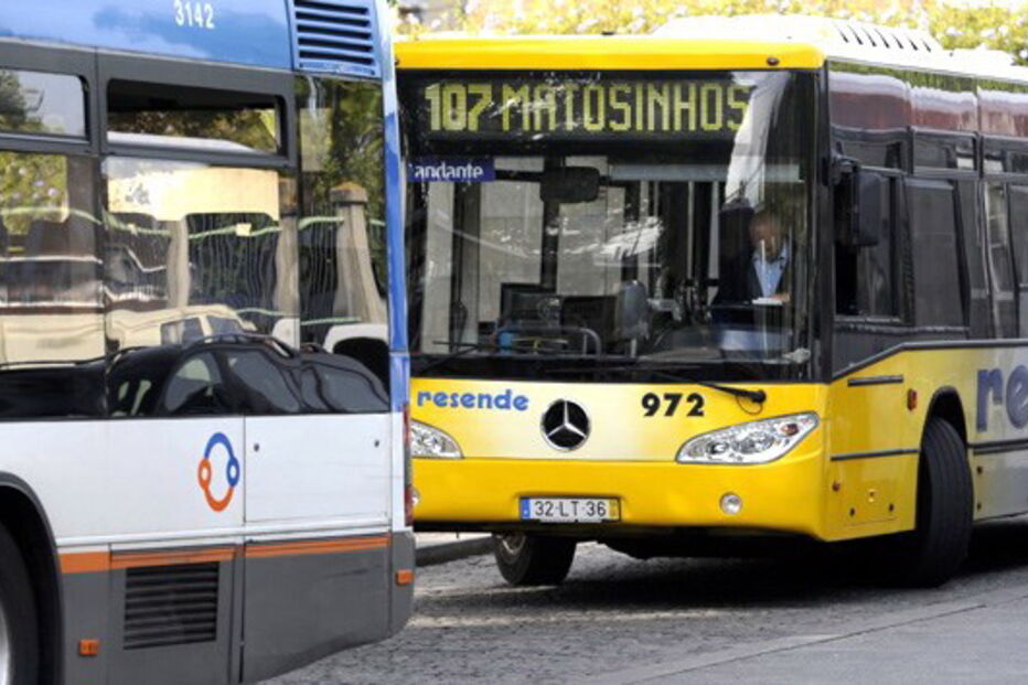 Autocarro Resende