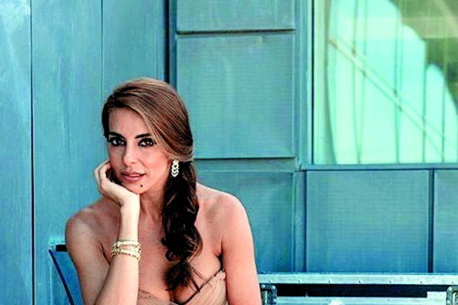 Catarina Furtado vestiu criação de Nuno Baltazar