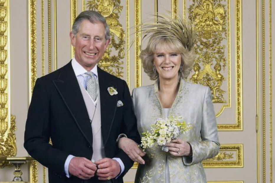 Casamento polémico entre o príncipe Carlos e a amante de longa data, Camilla Parker Bowles