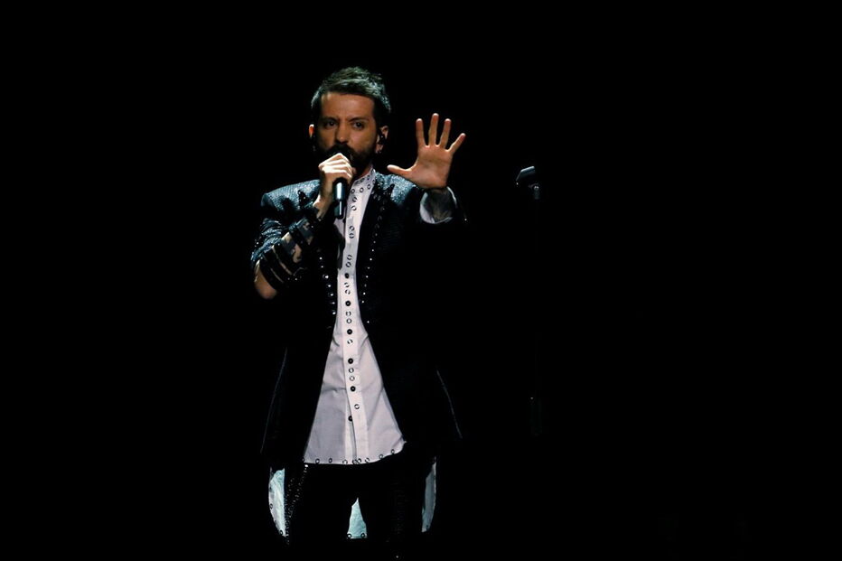 Eugene Bushpepa, com 