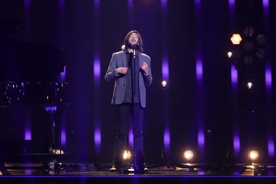 Salvador Sobral canta 