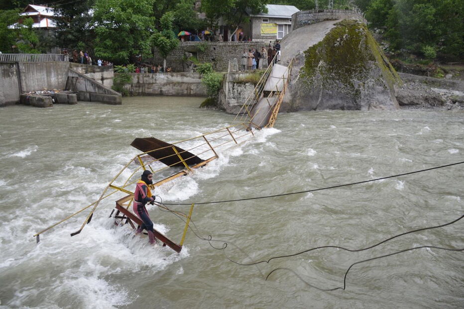 Queda de ponte no Paquistão