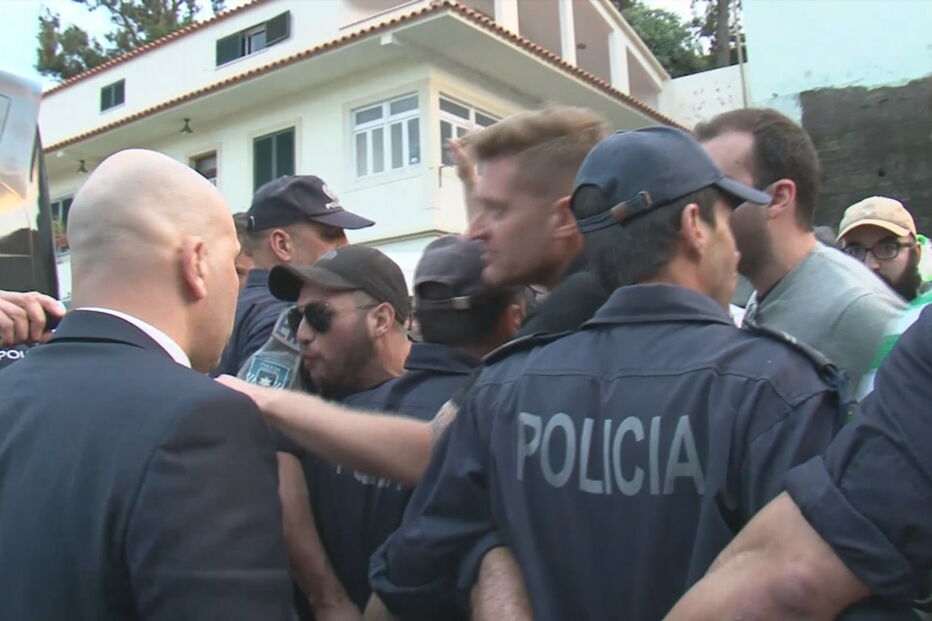Adeptos do Sporting revoltados obrigam a reforço policial na Madeira