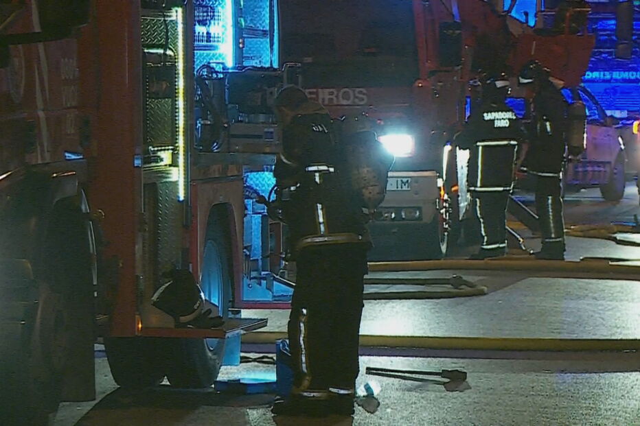  Incêndio em habitação de Faro faz dois desalojados