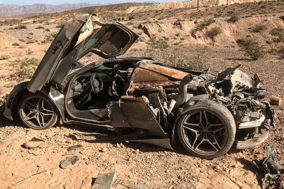 2018-05-14_17_50.38 mclaren-720s-crash-las-vegas-1 (1).jpg