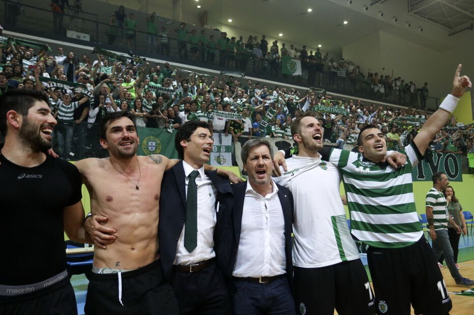 Bruno de Carvalho comemora o título de Campeão Nacional da equipa de Andebol 