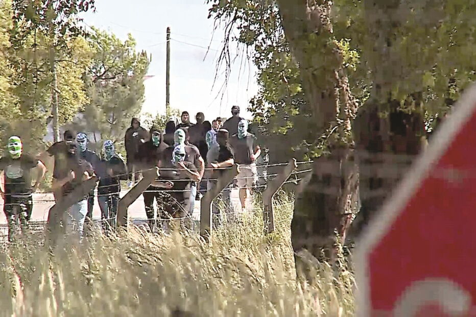 Adeptos encapuzados atacaram Academia do Sporting, em Alcochete