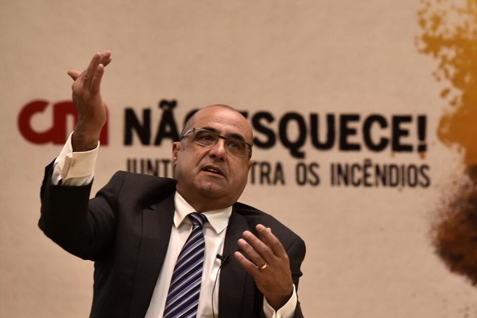 Octávio Ribeiro, diretor-geral do CM e CMTV  no debate sobre incêndios na Universidade de Trás-os Montes e Alto Douro