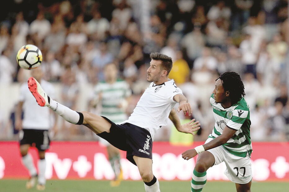 João Aurélio, defesa do Vitória de Guimarães, foi denunciado como tendo recebido para prejudicar a equipa contra o Sporting 