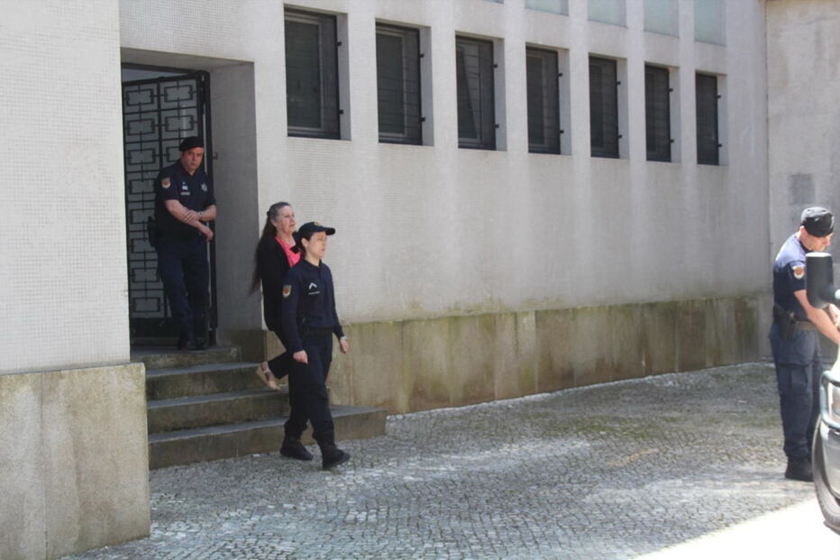 Sónia Vieira começou ontem a ser julgada por tentativa de  homicídio do inquilino 