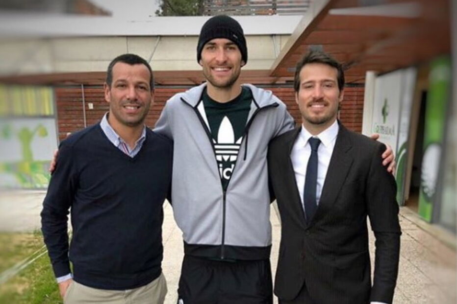 Álvaro Lopes e Stefano Guedes são quem gere a carreira do jogador em Portugal