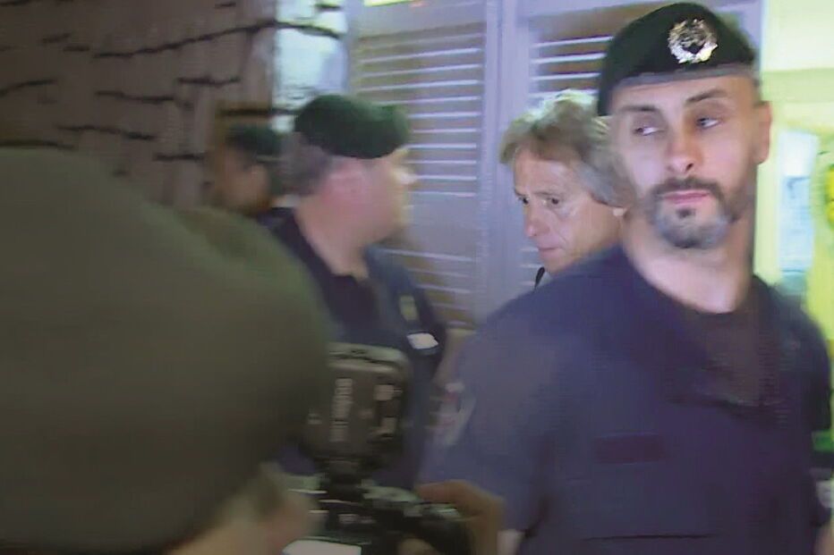 Jorge Jesus ficou com o olho negro