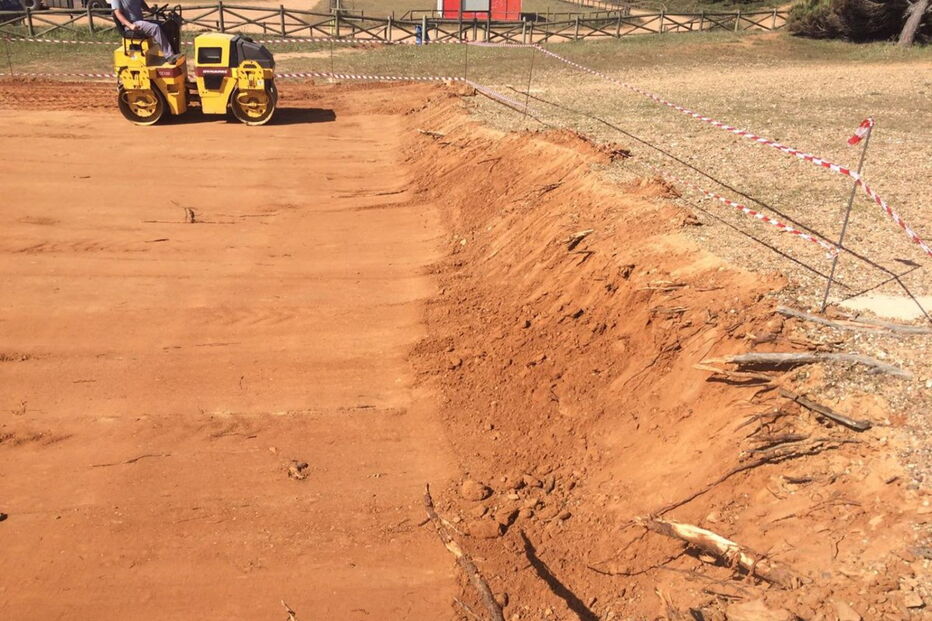 Trabalhos de escavação e terraplanagem estavam a decorrer sem autorização
