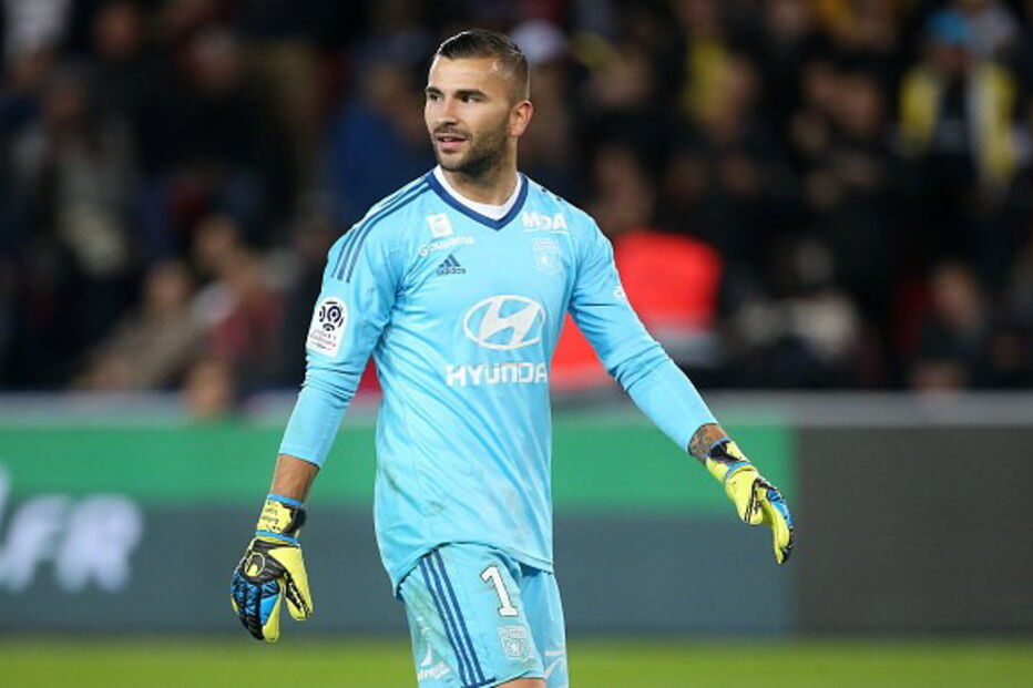 Anthony Lopes, guarda-redes, joga no Lyon