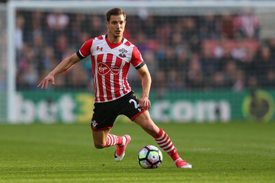 Cédric Soares, jogador do Southampton, é uma das apostas para a defesa