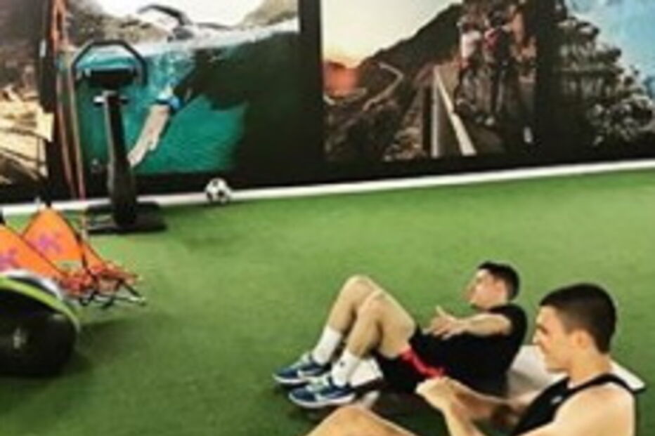 Jogadores do Sporting treinam no ginásio