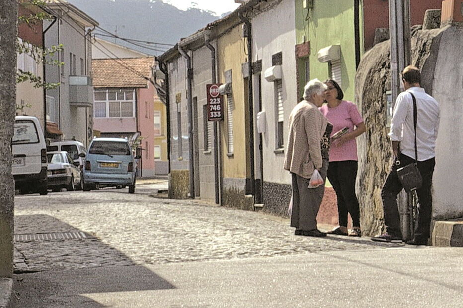 Crime ocorreu a 16 de outubro do ano passado junto à casa do arguido, Filipe Barbosa, na rua da Devesa, em Oliveira do Douro, Vila Nova de Gaia