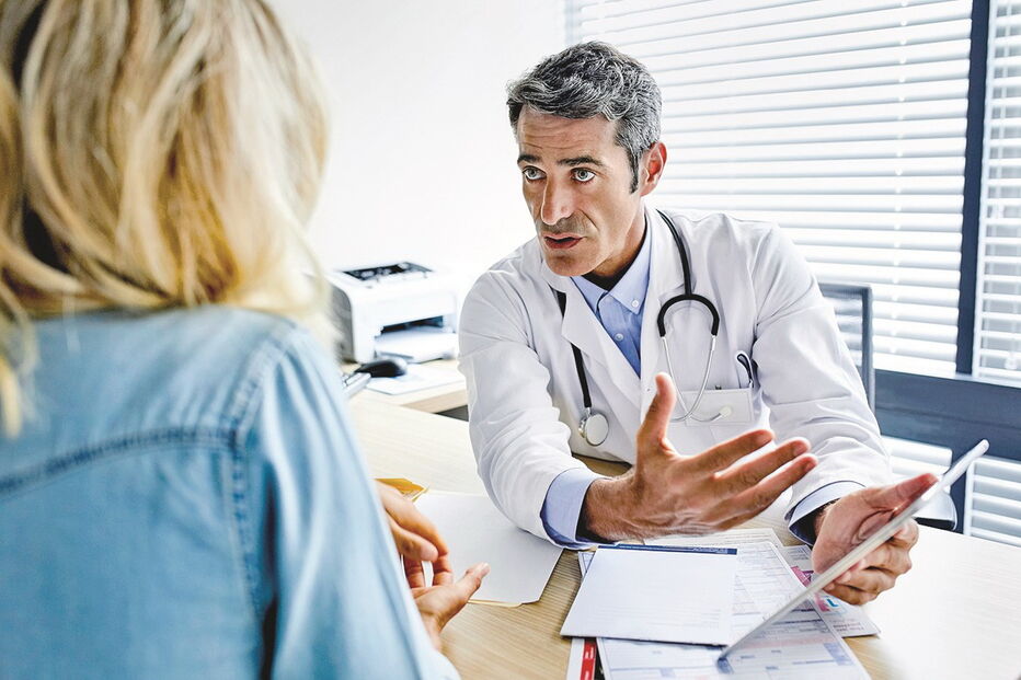 Além do gastroenterologista, pode ser necessário o acompanhamento de outros especialistas 