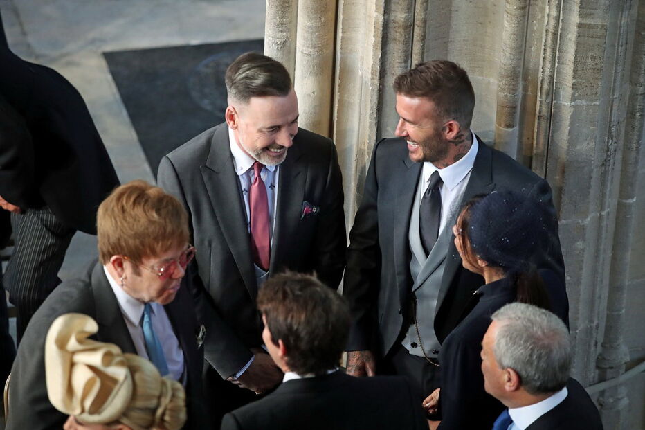 Elton John e os Beckam na Capela de São Jorge