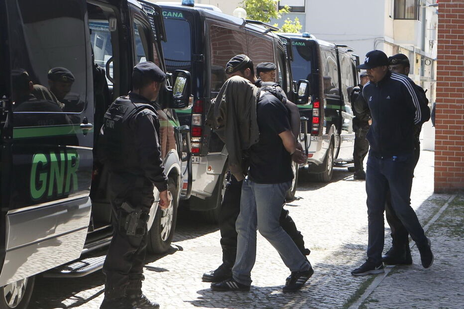 Suspeitos do ataque ao Sporting em Alcochete no Tribunal do Barreiro