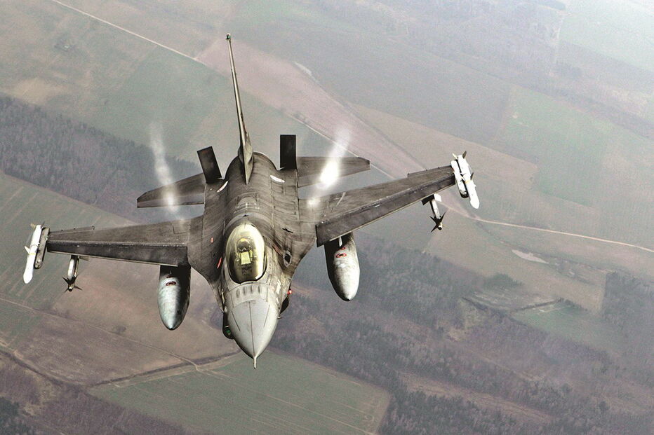 Avião F16 da Força Aérea