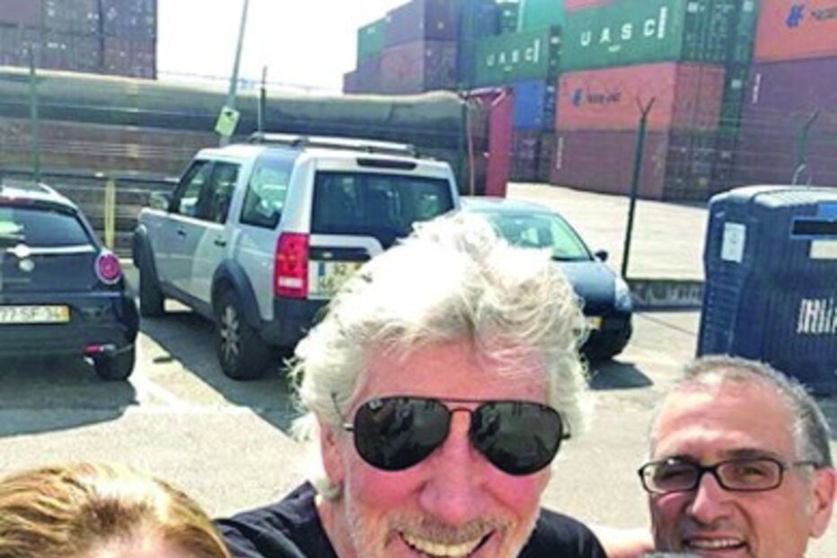Roger Waters tirou selfie com cozinheiras de restaurante lisboeta